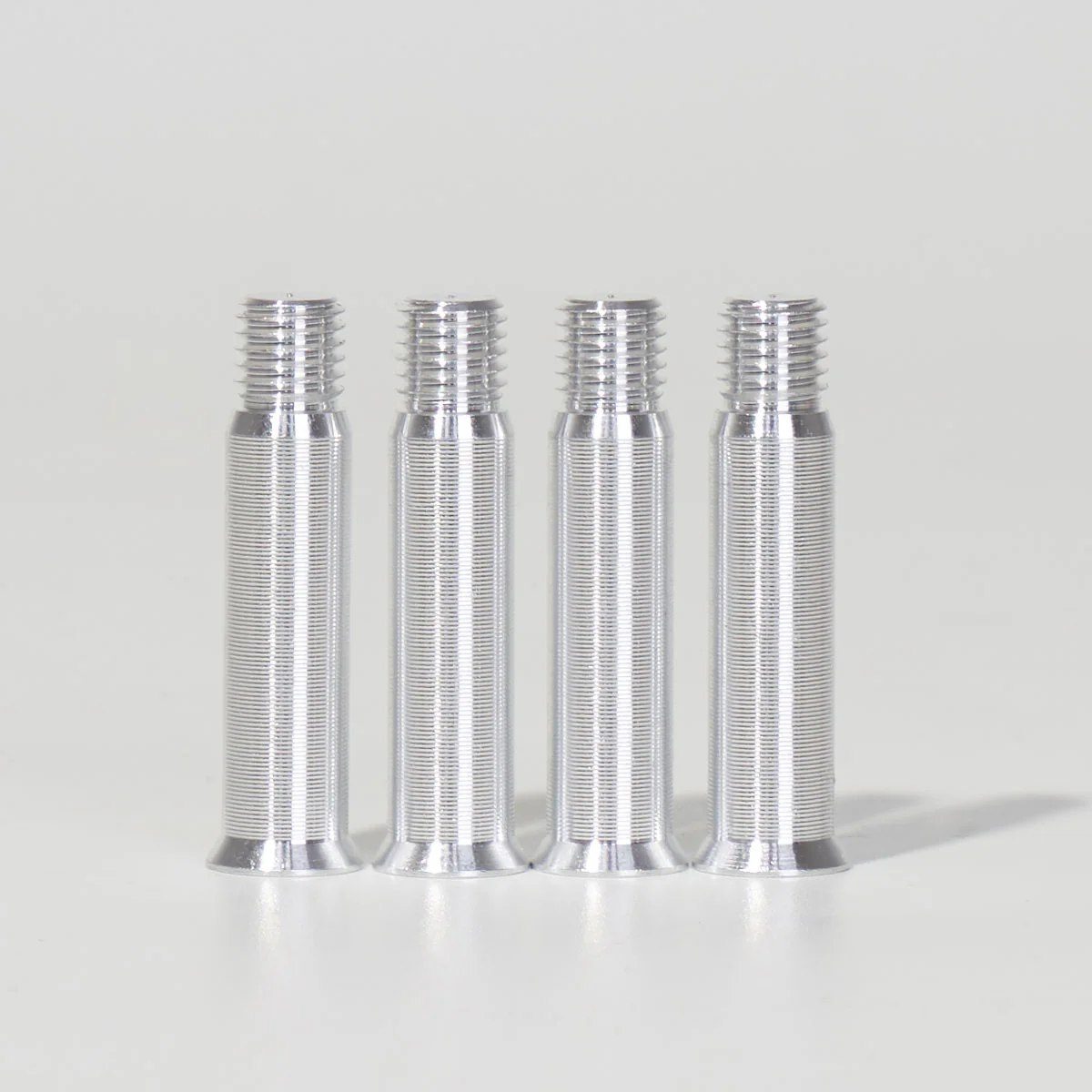 Iqon Replacement 8mm Replacement Frame Axles / Bolts - 4 Pack