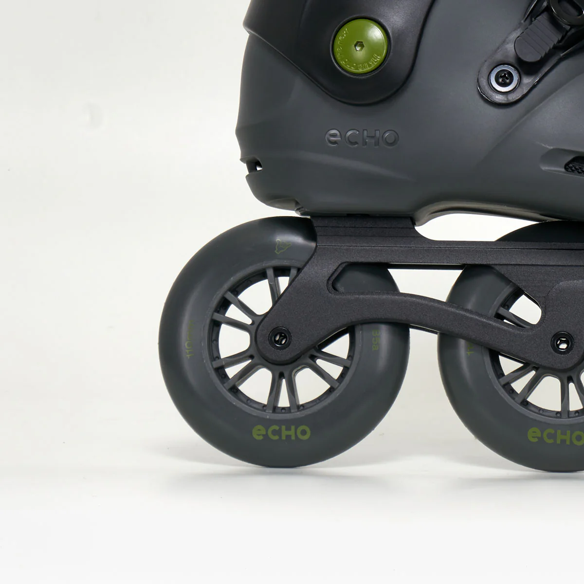 Echo Sonar 3-Wheel Skates - Image 4