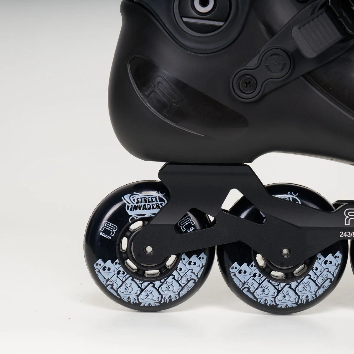 FR Skates FR1 80 - Unisex - Black - Image 4