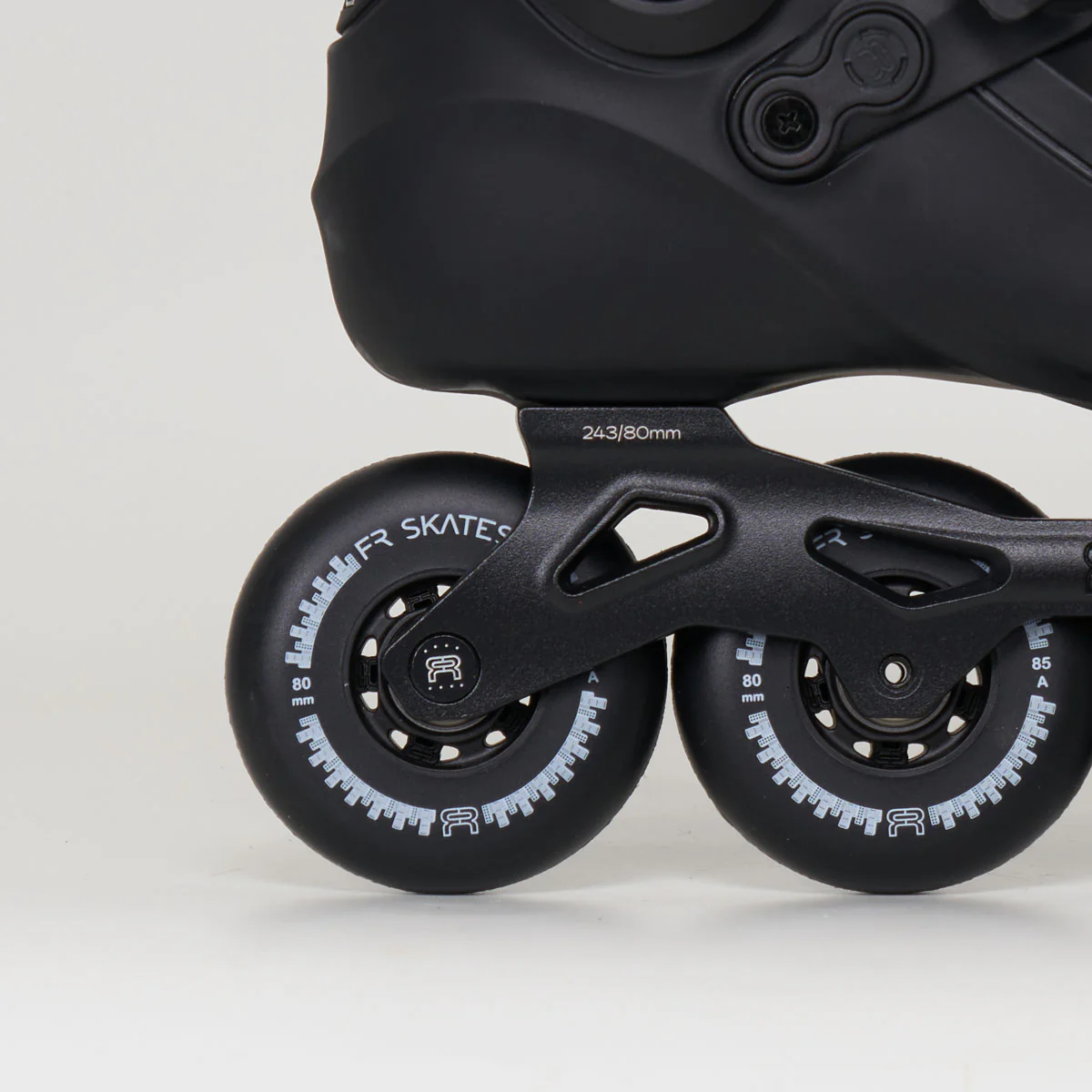 FR Skates Neo 2 80 - Unisex - Black - Image 3