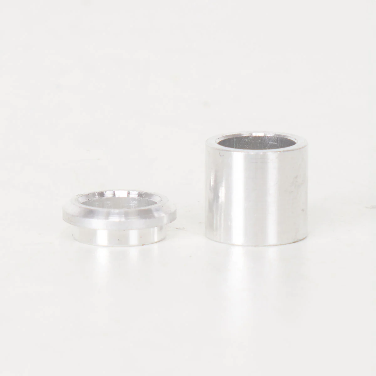 USD Aeon & Kizer Fluid / Flux Axle bolt set - 8 Pack - Image 2