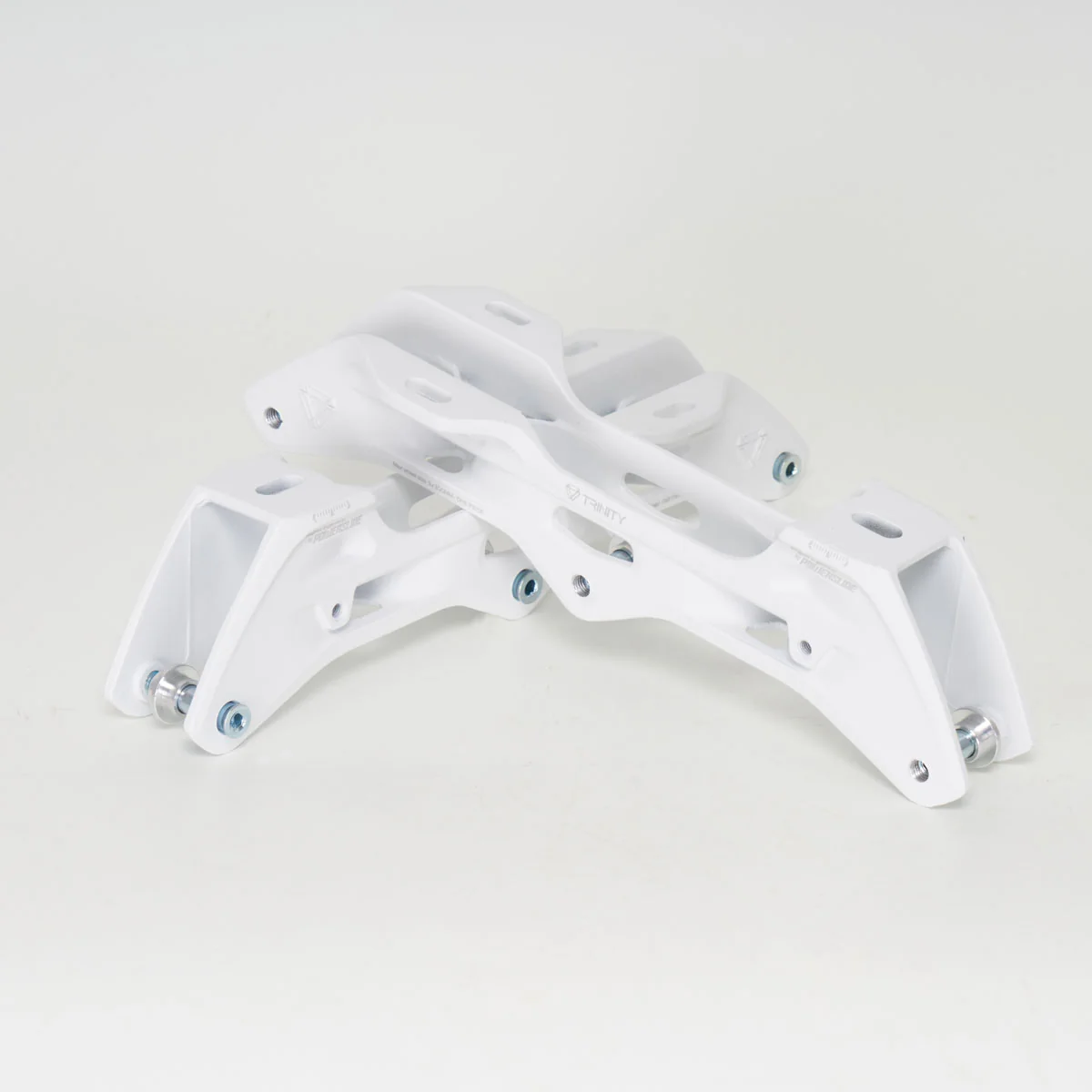Powerslide Elite Casted Frame, Trinity mount, 3x100, 231mm length, White - Image 3