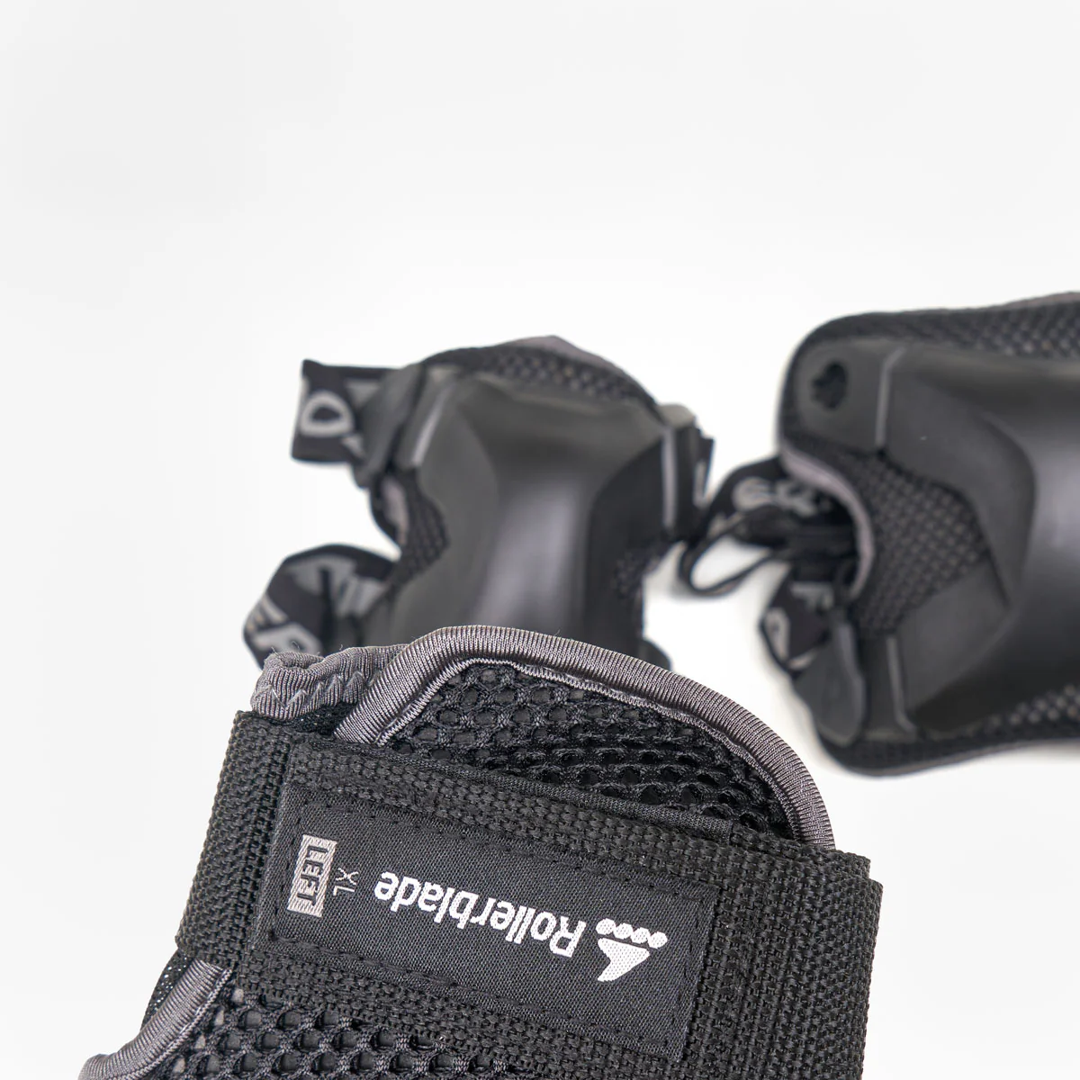 Rollerblade X-Gear 3 Black Pad Set - Image 4