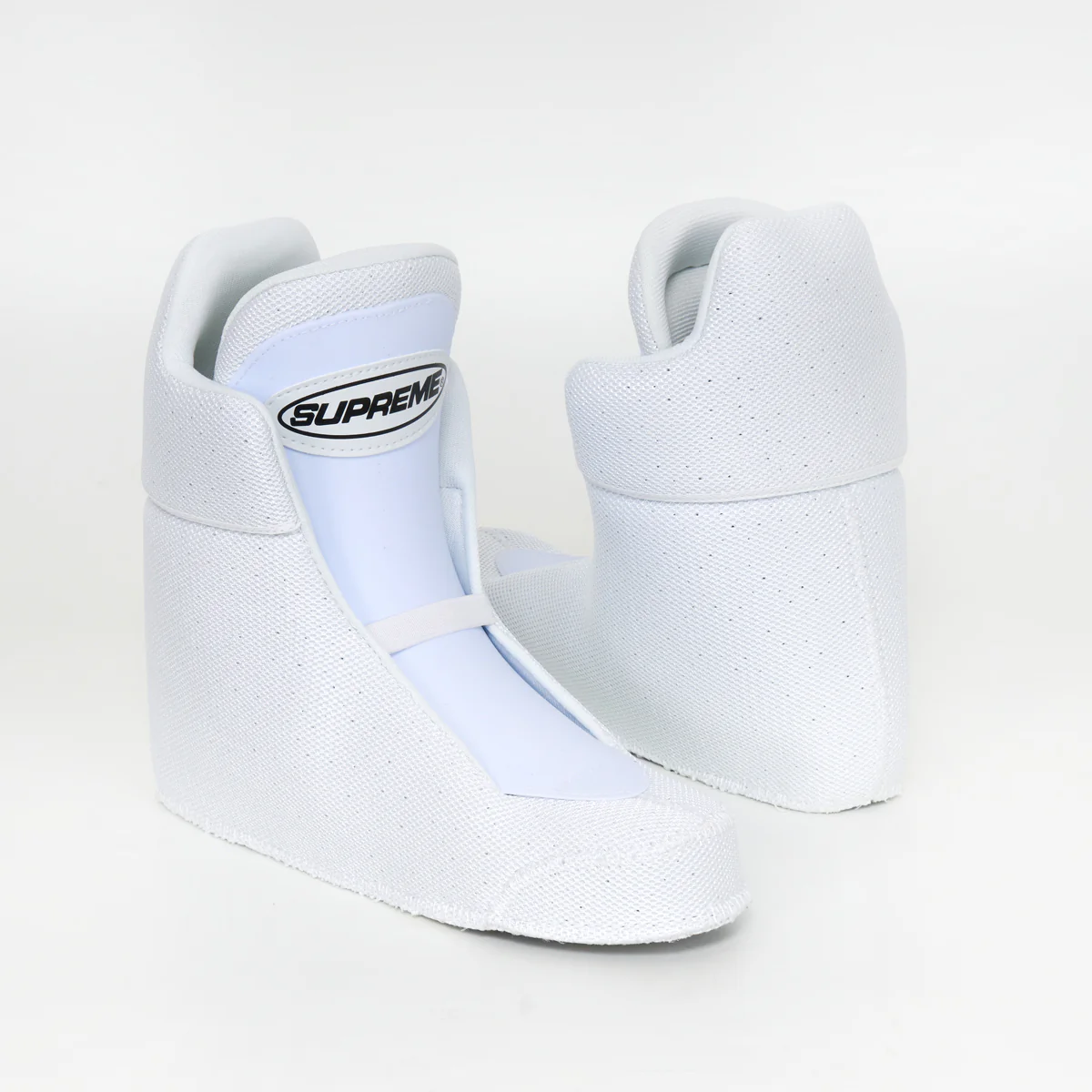 Supreme Turbo White Liner