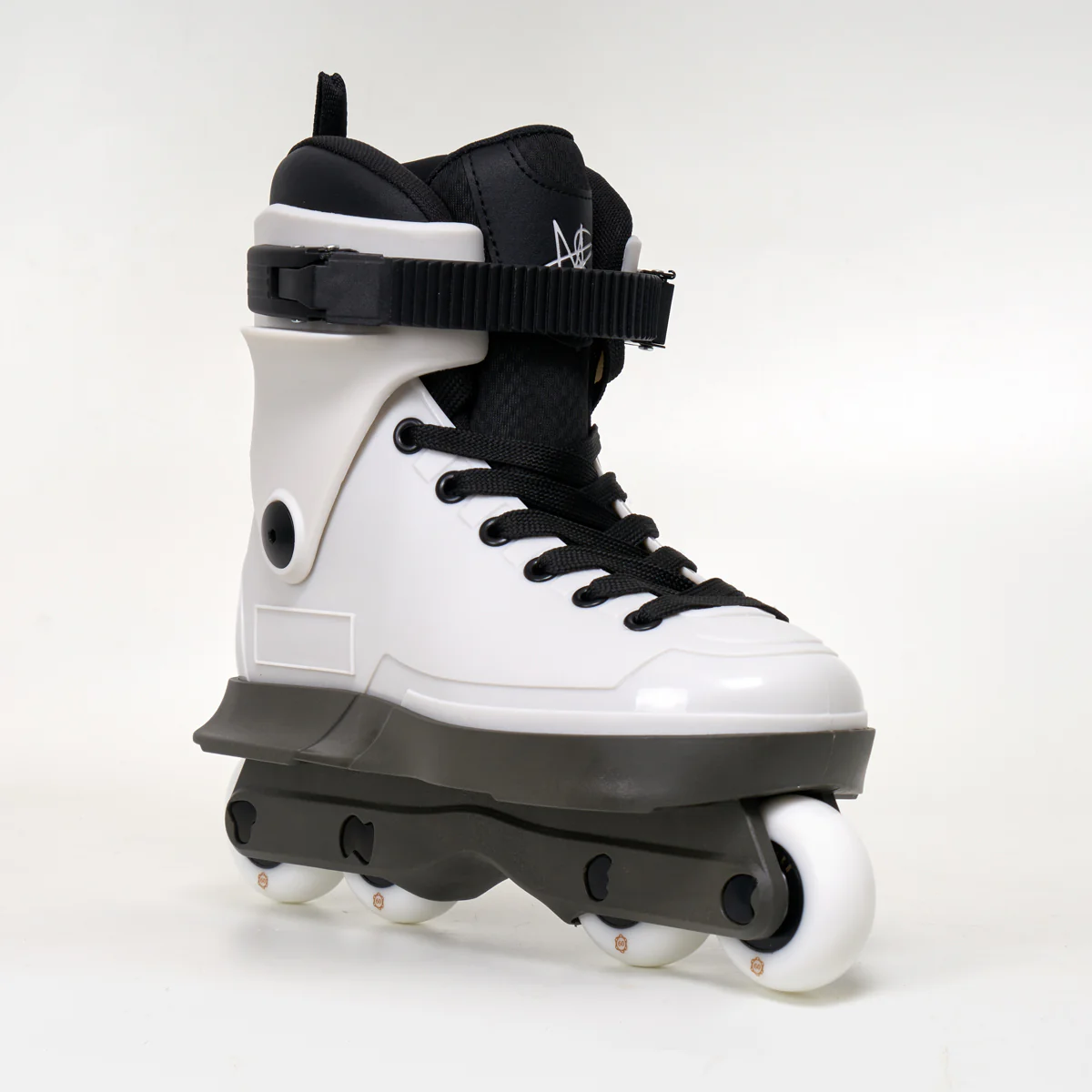 TNEC 60mm White Skates - Loco Custom Setup - Image 2