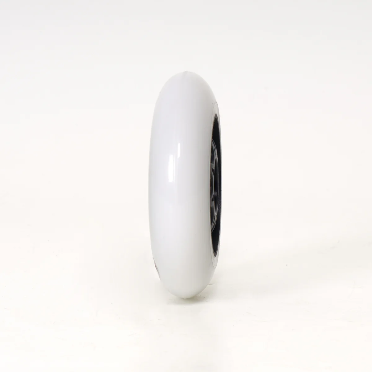 Undercover Blank 90mm Wheels - White (Singles) - Image 4